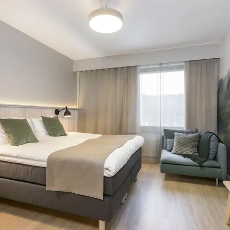 מלון Haaga Park 4*