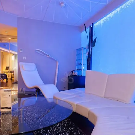 Haaga Park 4*