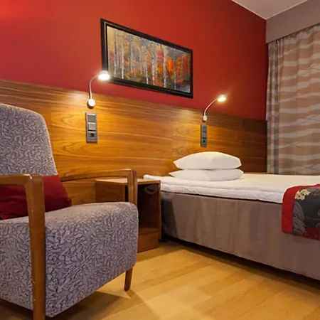 Haaga Park Отель