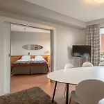 Haaga Park 4*